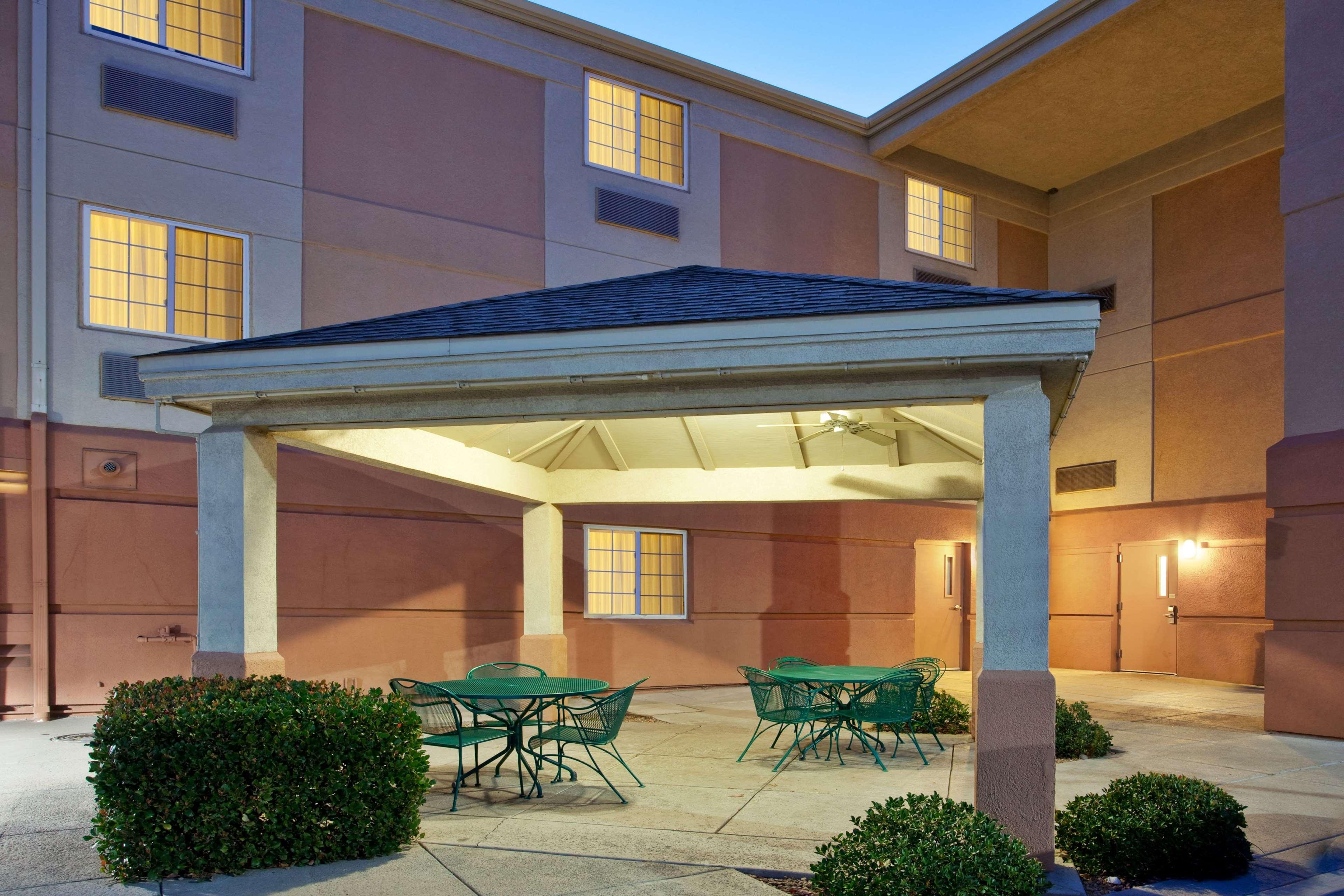 Sonesta Simply Suites Albuquerque Extérieur photo
